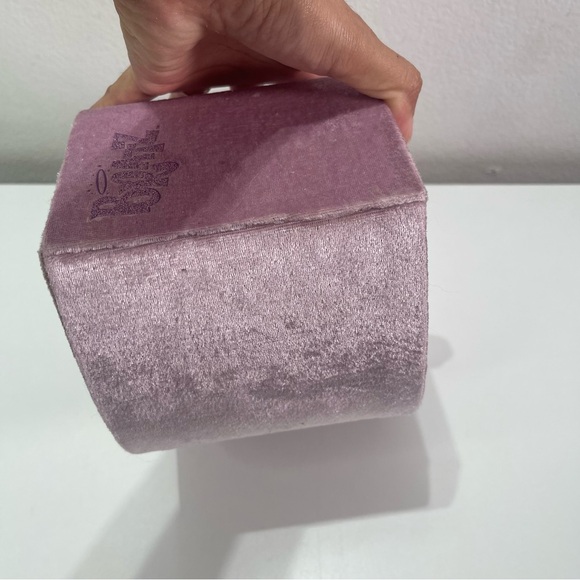 Vintage Bratz Purple Velvet Lip Shaped Storage Makeup Jewelry Box 9x6” Nostalgia - Picture 8 of 11